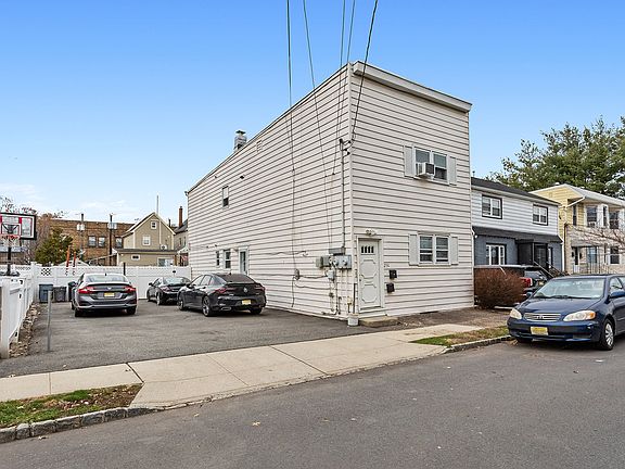 2nd image of 231 Stephens St #1