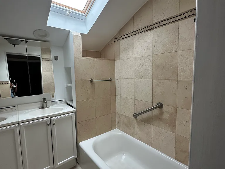 716 N Fillmore St — Photo 8