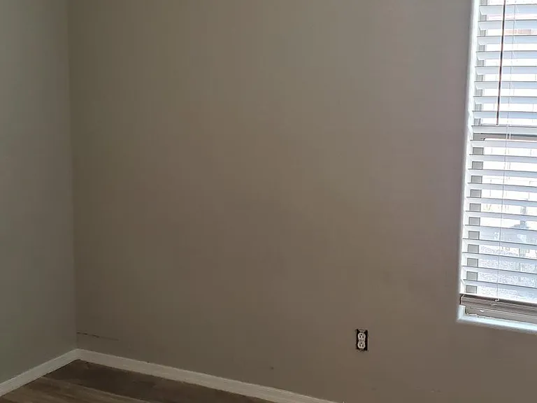 1111 E Chelsea Dr — Photo 14