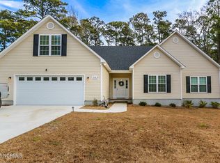 103 Bogue Landing Dr, Newport, NC 28570