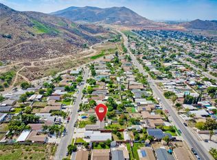 18666 6th St, Bloomington, CA 92316