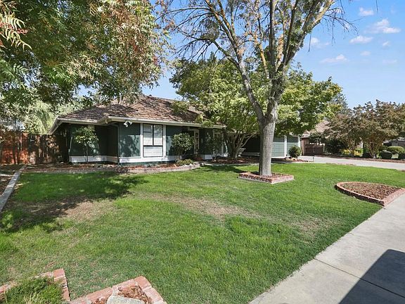 2nd image of 230 E Paseo Ave