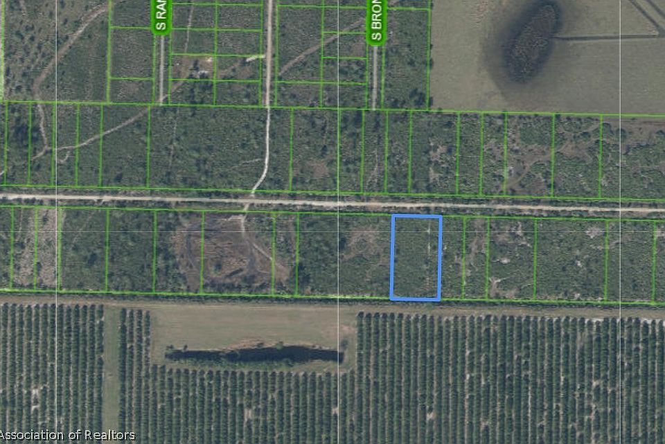 1st image of 3025 Hacienda Dr