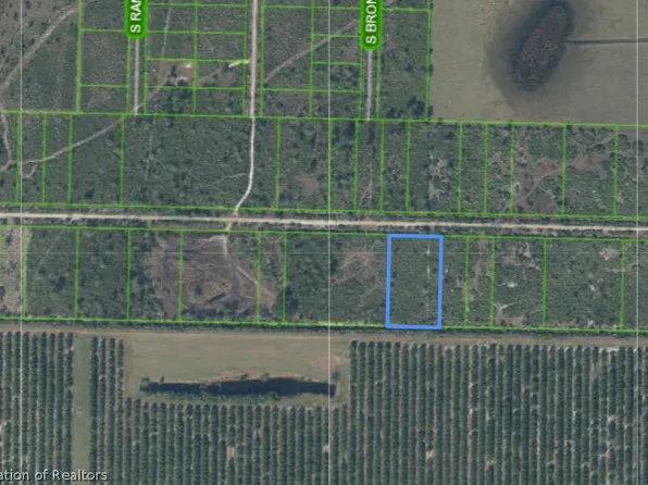 3025 Hacienda Dr, Lorida, FL 33857