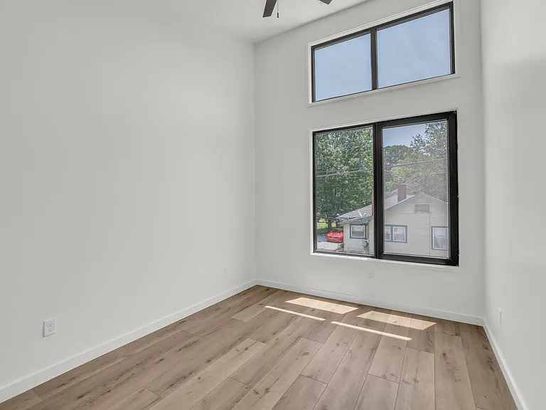 2227 Bailey Ave — Photo 21
