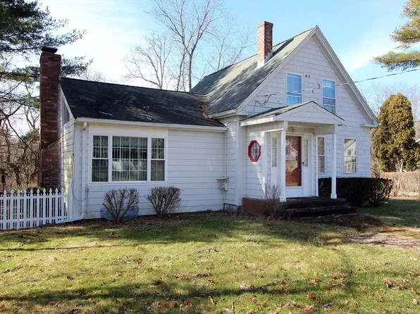 383 Plymouth St, Middleboro, MA 02346