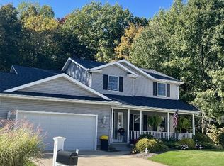 1098 Jonathan Dr, Erie, PA