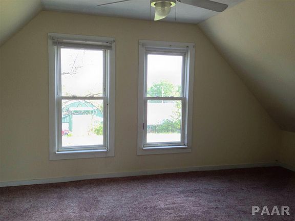 5th image of 601 E Eureka Ave