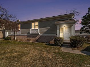 42155 Pellston Dr, Northville, MI 48167