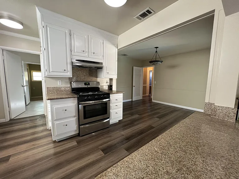 8908 Birchleaf Ave — Photo 10