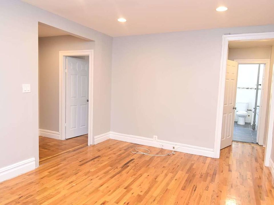 1st image of 79 Saint Nicholas Pl APT 2B