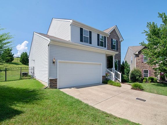 2nd image of 509 Lyndeboro Ct