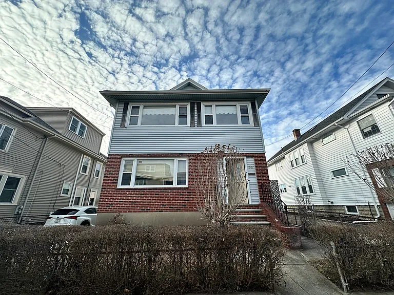 95 Hillsdale Rd #1 — Photo 1