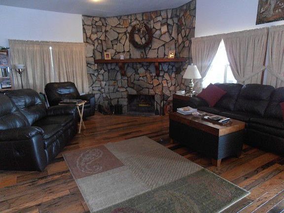 5th image of 1495 Spruce Road