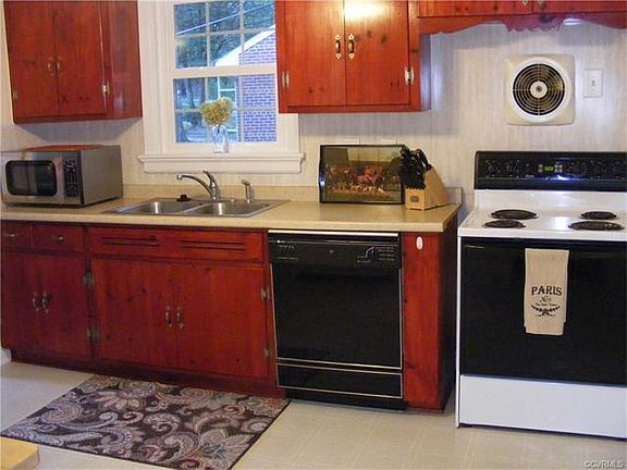 4th image of 8314 Mark Lawn Dr