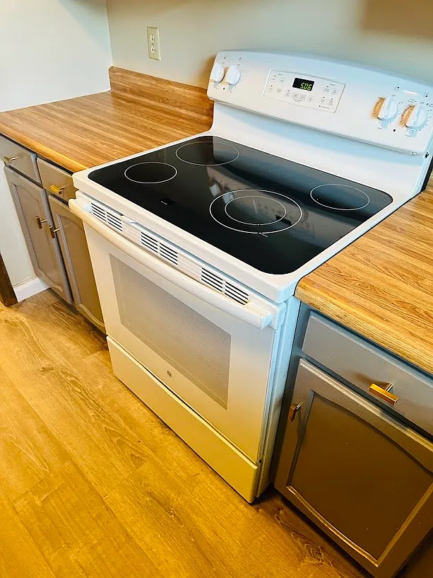2 bed, 950 sqft, $975 — Photo 2