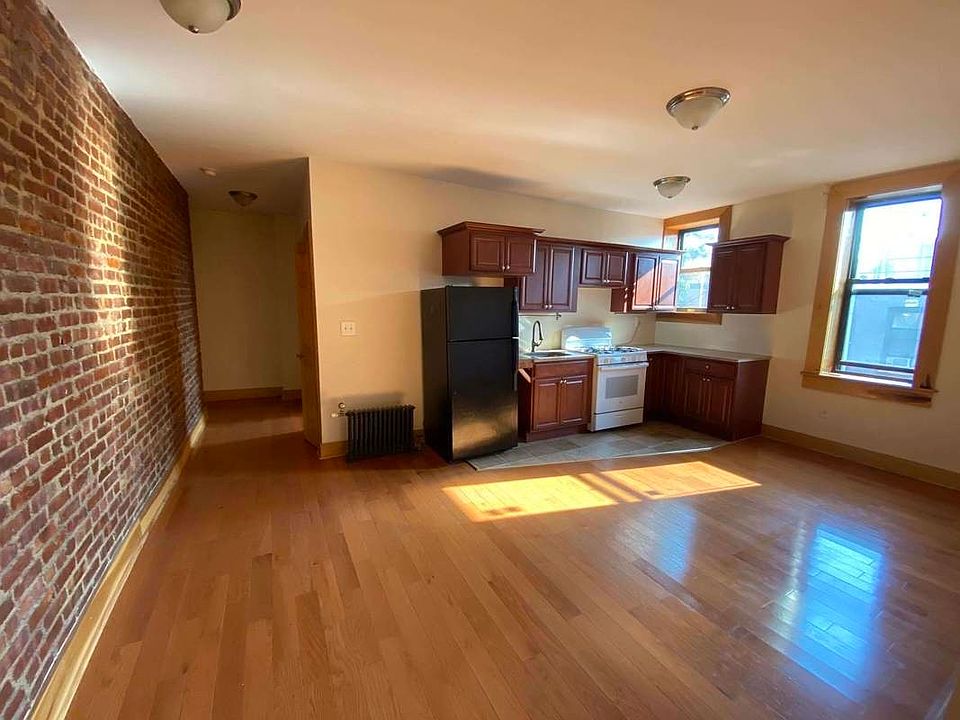 1st image of 31 E 21st St #E7
