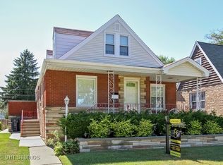 9324 S Francisco Ave, Evergreen Park, IL 60805