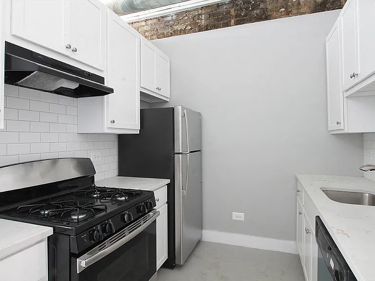 18-22.5 Lake Street Oak Park, IL 60302 — Photo 1