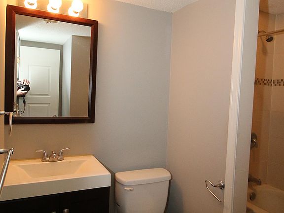 5th image of 4130 Fisher St #1