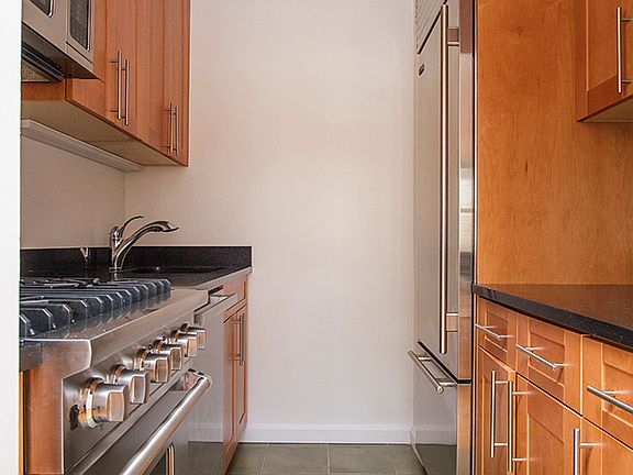 2nd image of 350 W 51st St APT 16E
