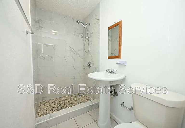 907 Swann Dr — Photo 45