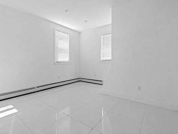 3rd image of 210 New York Ave APT 4