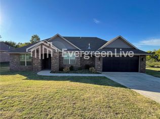 207 Casey Ln, Washington, OK 73093