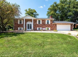 46 Fairlane Dr, Glen Carbon, IL