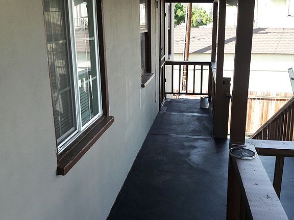 2nd image of 433 W 11th St