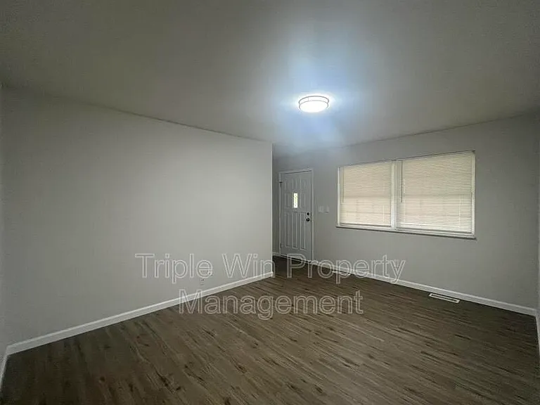 1014 Sunridge Trl W — Photo 13