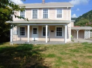 201 Summers St, Hinton, WV 25951