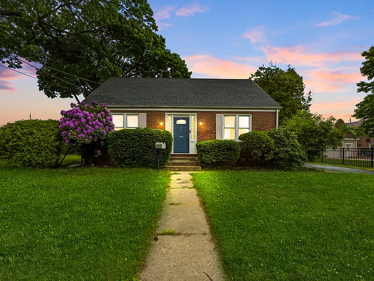 326 Tindall Ave — Photo 4