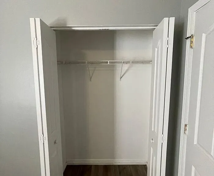 16200 Circlegreen Dr — Photo 13