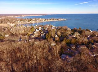 28 Oak Ave, Guilford, CT 06437