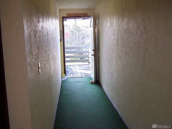 4th image of 161 W Pacific