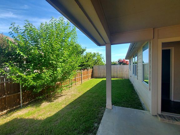 3rd image of 13121 Padre Ave