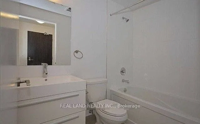 297 College St #1110 — Photo 6