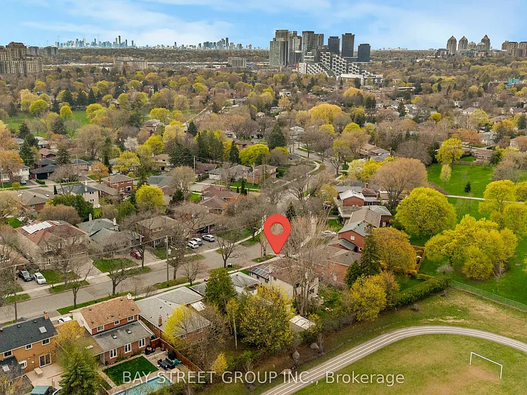 40 Bellbury Cres #UPPER — Photo 24