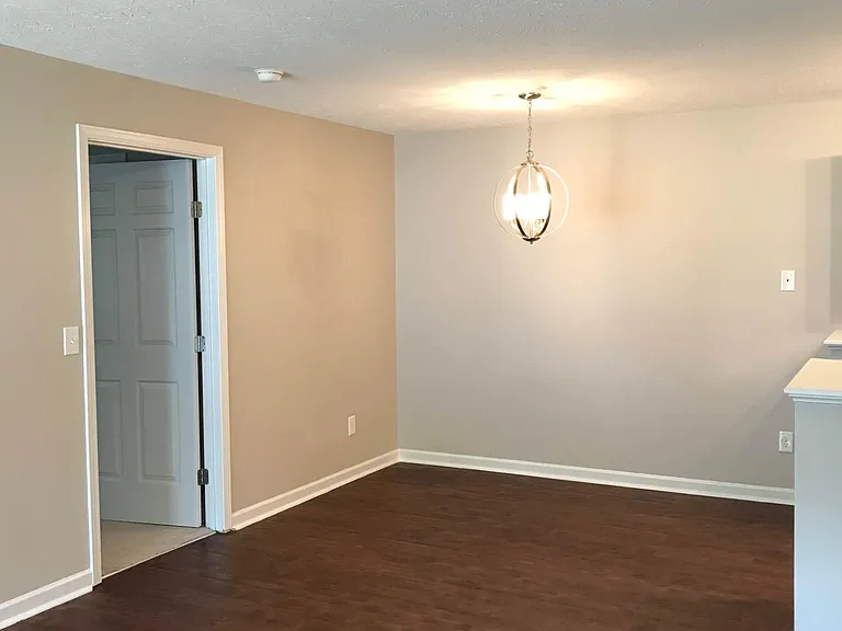 636 Friars Ln #5 — Photo 9
