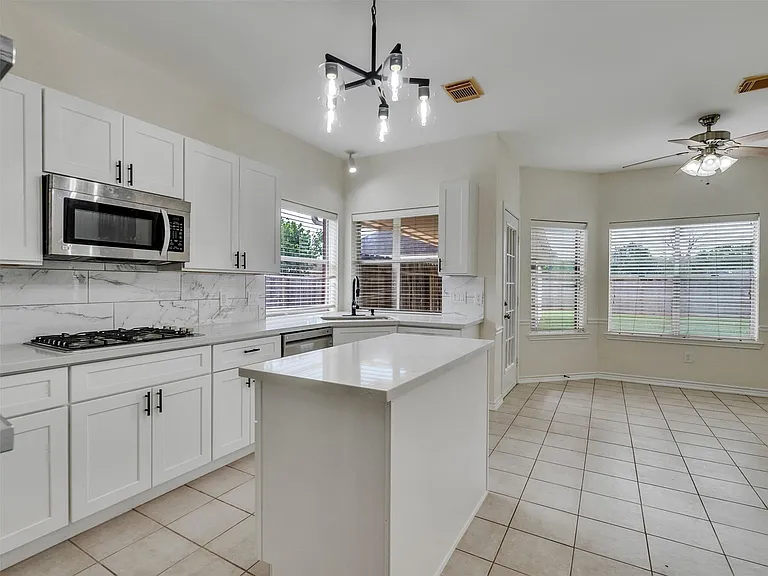 4510 Chestnut Meadow Dr — Photo 11