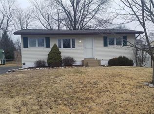 539 Golden Valley Dr, Saint Louis, MO 63129