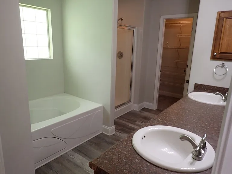 237 Cedar Mdw — Photo 20