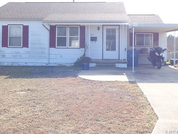 3rd image of 902 E Taylor Ave
