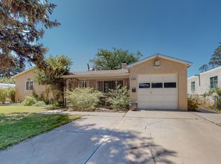 2201 Glorieta St NE, Albuquerque, NM 87112