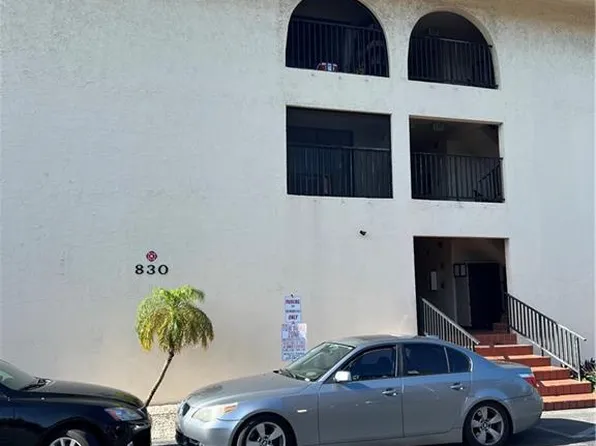 830 Wiggins Pass RD #8, NAPLES, FL 34110