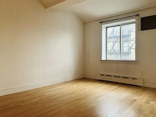 Rented by EXR | media 13