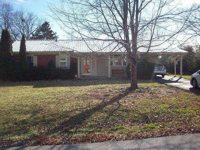 1st image of 104 Delwood Ave