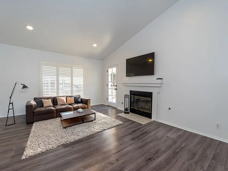 4365 Oak Glen St — Photo 23