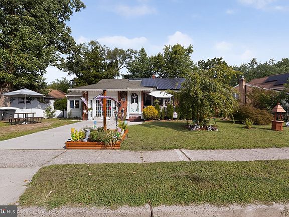 2nd image of 6025 Forrest Ave